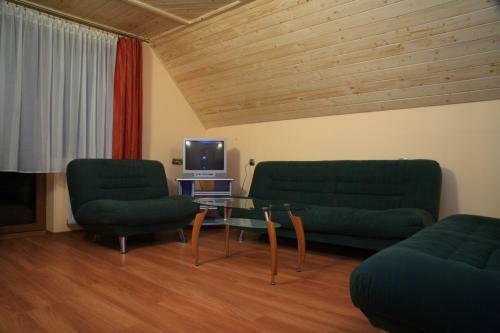 Agroturismo Go?ciniec Amon