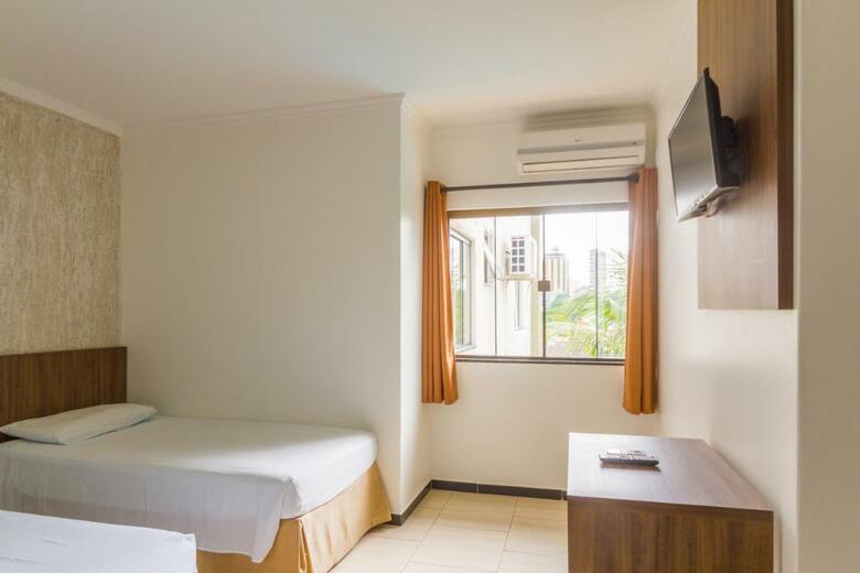 Hotel Holiday