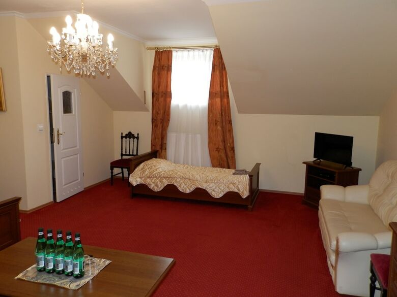 Hotel Dworek Wola Ociecka