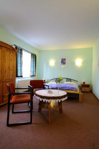Posada Restaurant & Hostel "broadway"