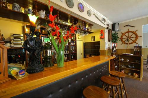 Posada Restaurant & Hostel "broadway"