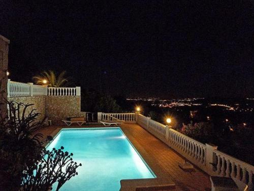 Vale De Rosas Villa Sleeps 8