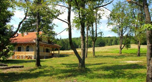 Dobrica Hunting Lodge