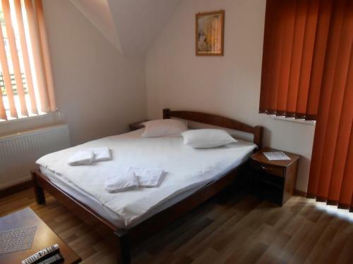 Hostal Halasto Pension
