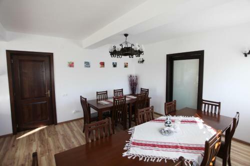Hostal Pensiunea Livada Bunicului