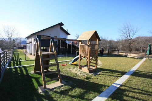 Hostal Pensiunea Livada Bunicului