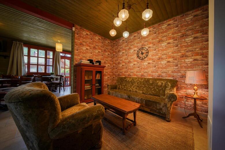 Hostal Pensiunea Zetevar
