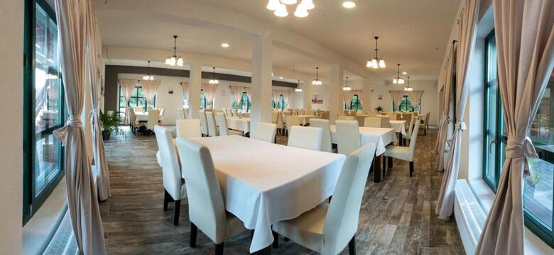 Hostal Pensiunea Zetevar