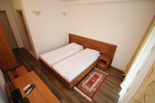 Hostal Pension Paradise Delta House