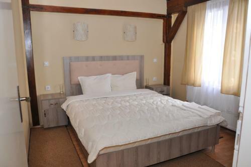 Hostal Konak Fontana
