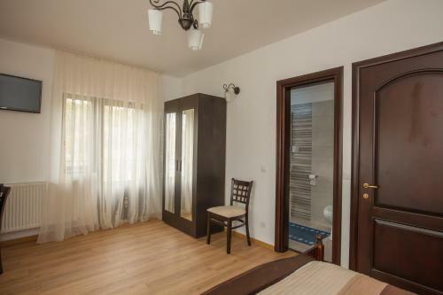 Hostal Pensiunea Aurora