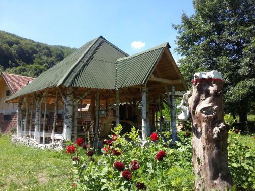 Lodge Staparski Sorrento