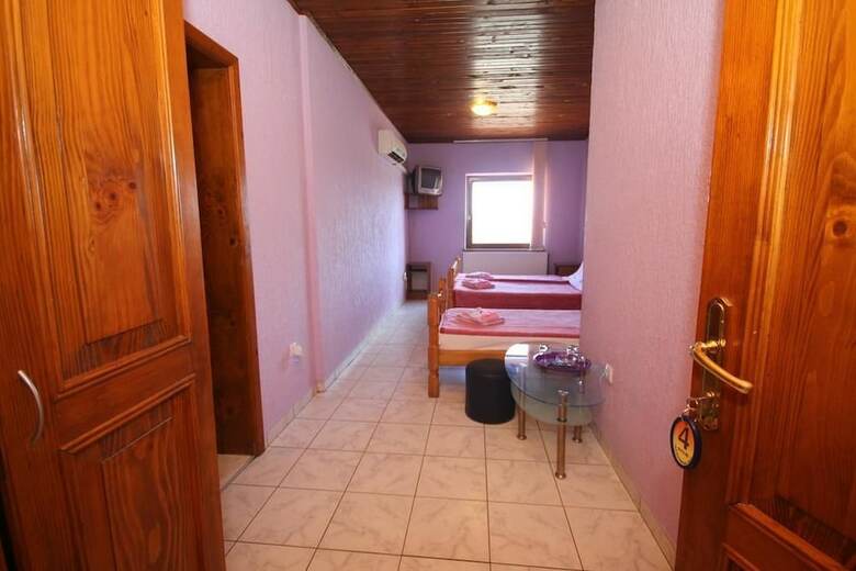 Hostal Guest House Vila Alexandar