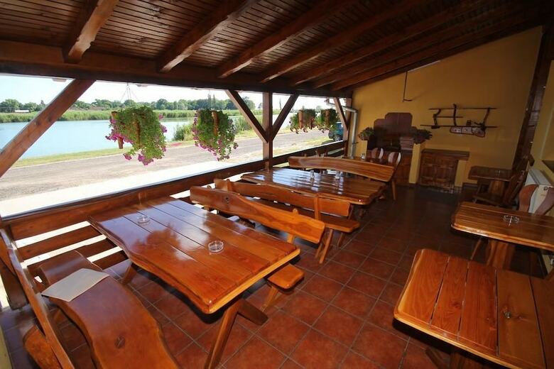 Hostal Guest House Vila Alexandar