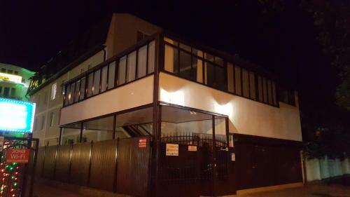 Hostal Lilia Guest House