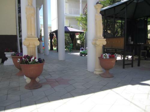 Hostal Guest House Monika