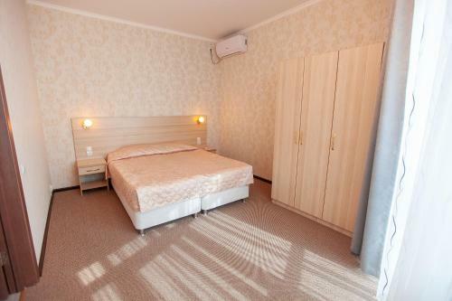 Sem Admiralov Hotel