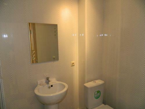 Vesyoly Solovey Hotel