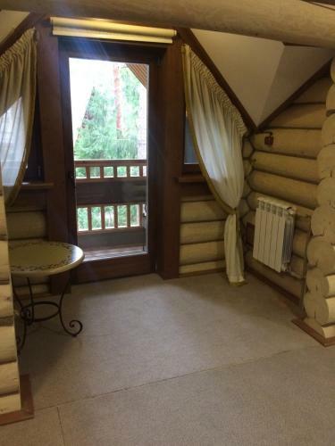 Hotel Lazurny Bereg Na Oke
