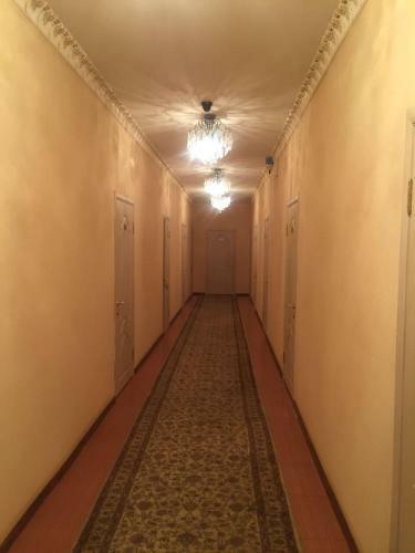Hostal Ronai Holl Guest House