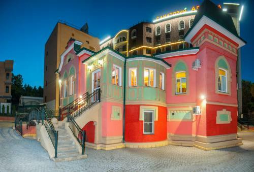 Hotel Pervy Dohodny Dom Korpus E