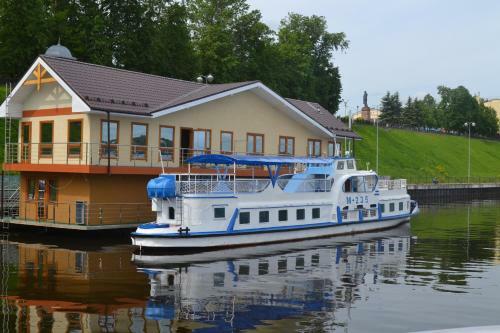 Hotel Mirnaya Pristan Boatel