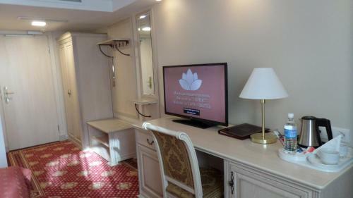 Lotus Hotel