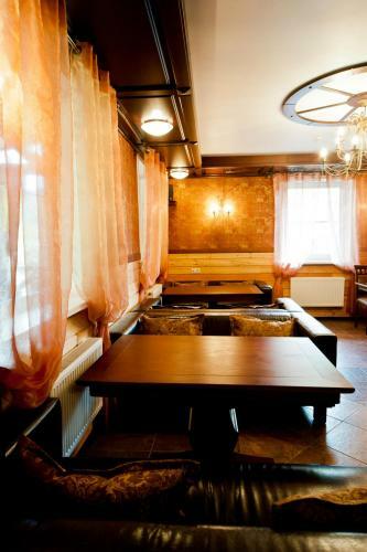 Hotel Ruchii Udachi