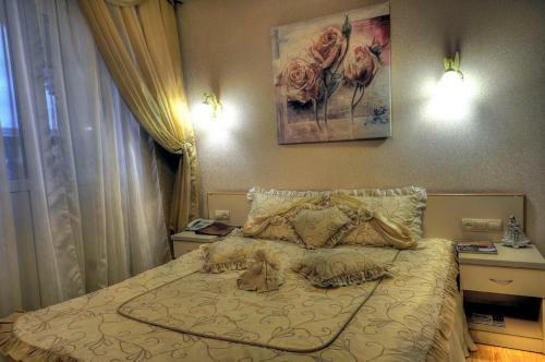 Kadgaron Hotel