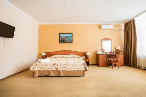 Arthurs Village & Spa Hotel
