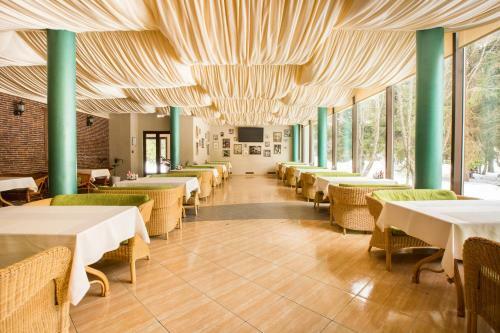 Arthurs Village & Spa Hotel