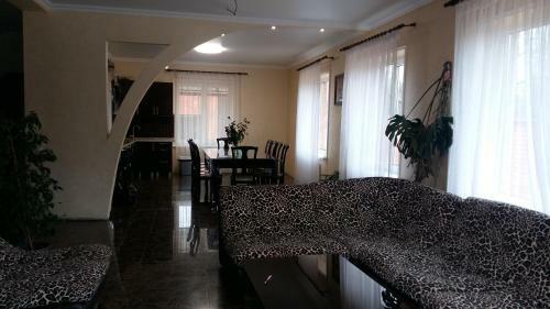 Hostal Guesthouse U Dorogi