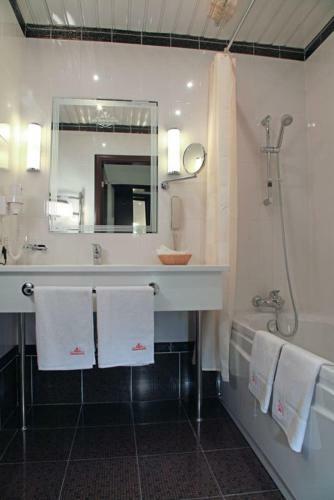 Arm Premier Hotel