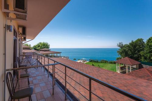 Grand Paradise Hotel