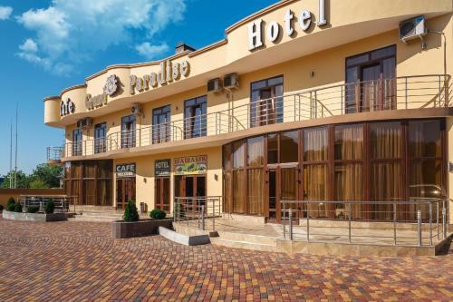 Grand Paradise Hotel