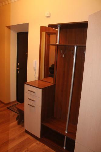 Apartment On Druzhby 4