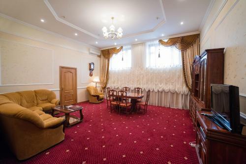 Hotel Postoyaly Dvor Grinn