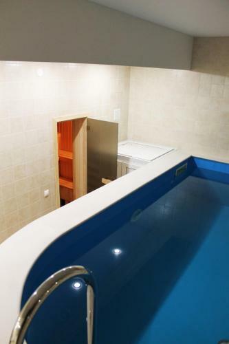 Hostal Izluchina Hotel