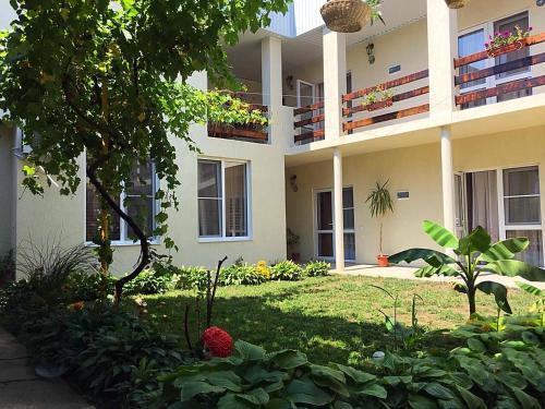 Hostal Guest House "mesto Pod Solntsem"