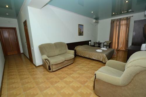 Hostal Guest House Mona Liza