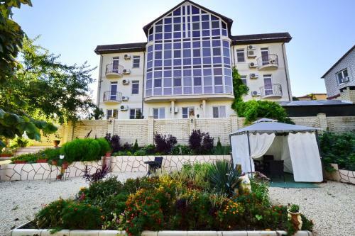 Hostal Guest House Mona Liza