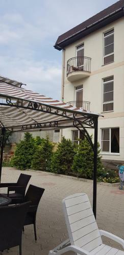 Hostal Guest House Mona Liza