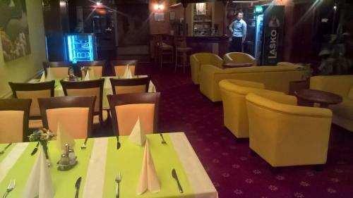 Bed & Breakfast Restavracija&pansion UNA