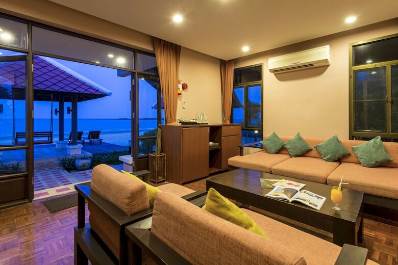 Hotel Sirarun Resort