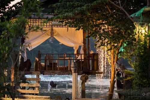 Hotel The Antique Riverside Resort