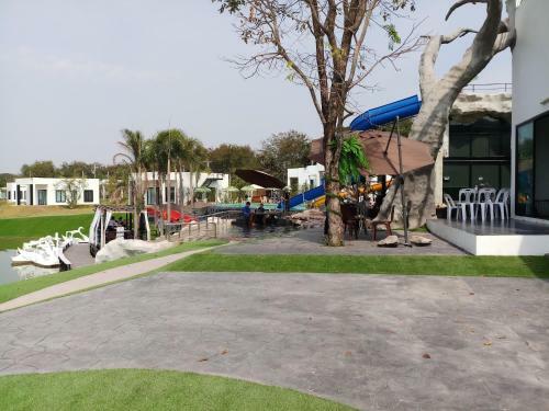 Hotel I View Park Resort