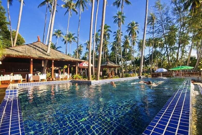 Hotel Lipa Bay Resort