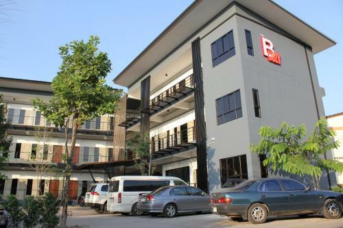 B-cozy Hotel