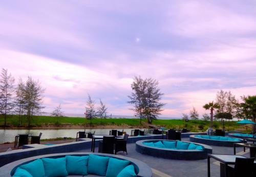 Hotel Away Phuket Le Coral