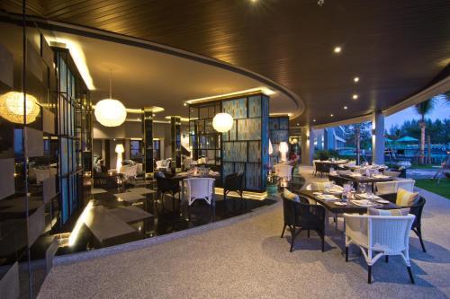 Hotel Away Phuket Le Coral